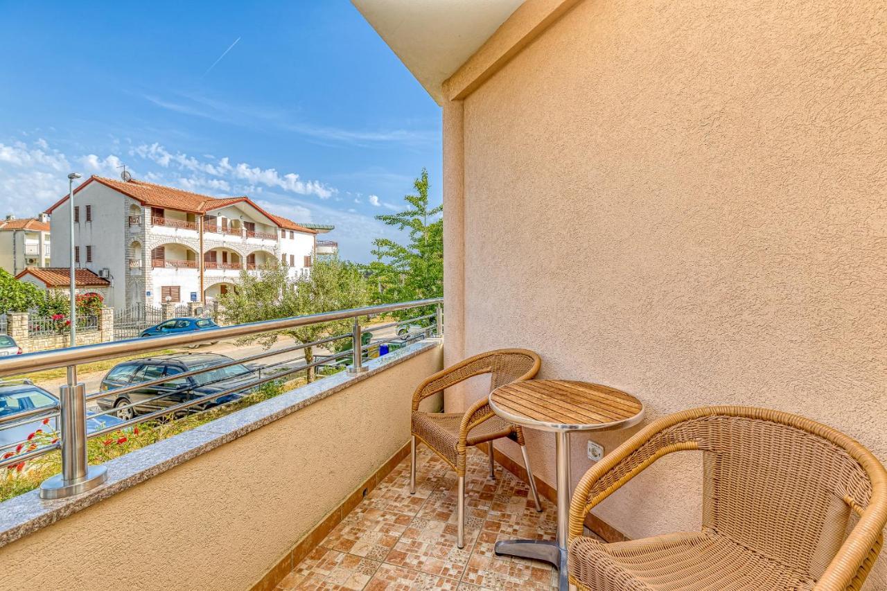 Sunrise Apartments Rovinj Exterior photo